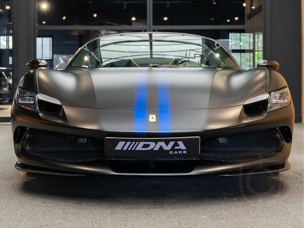 Ferrari 296 GTS Painted Stripes Full Carbon 296 3.0 V6 G