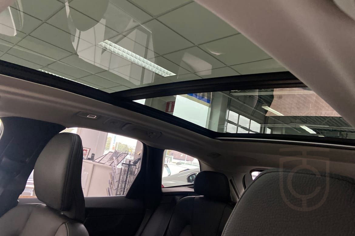 Volvo XC60 Recharge T6 II Plus Dark Edition.
