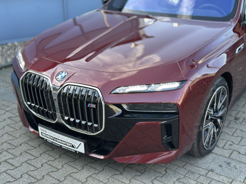 BMW M760e xDrive M Sport Autobahnas Autm.Tür Massage