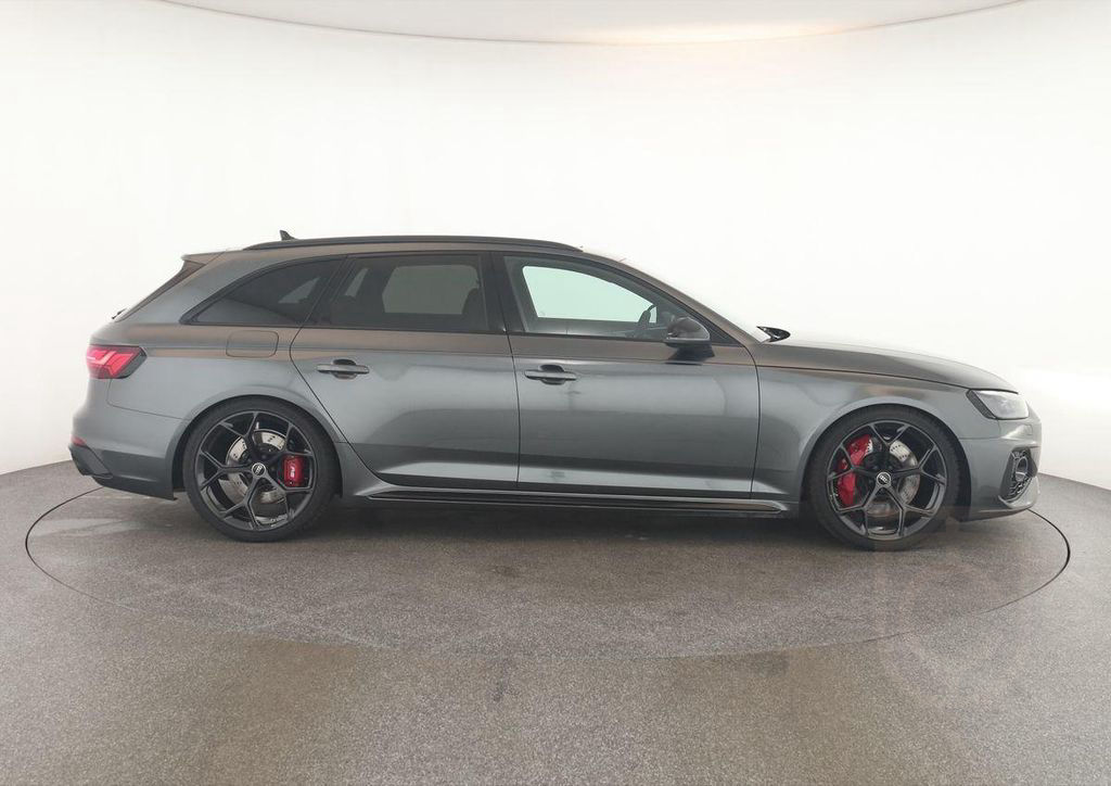 Audi RS4 Avant competition+ Matrix Pano Nav BangO Kam