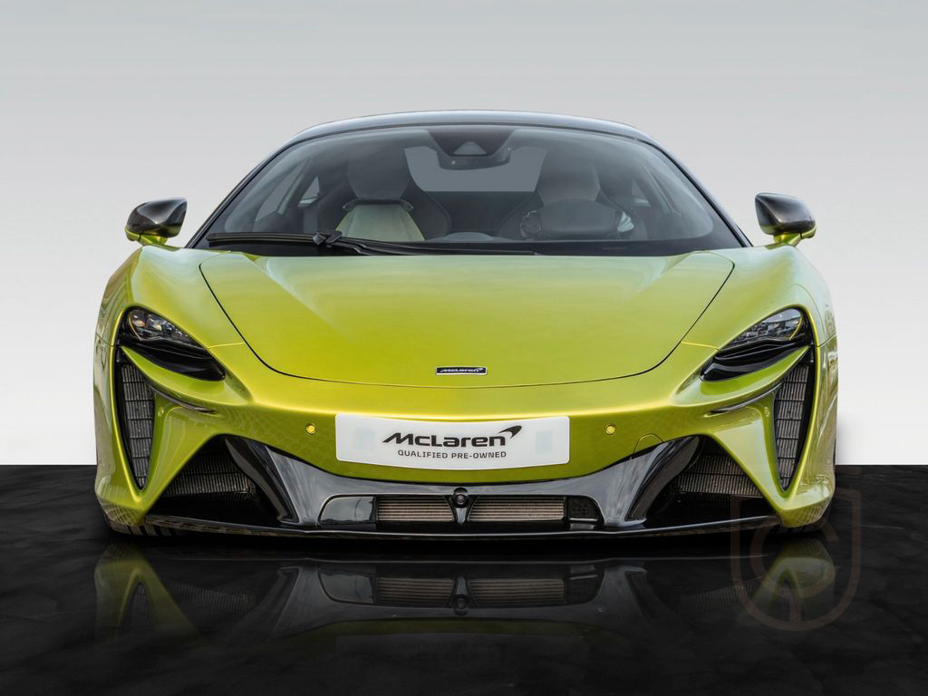 McLaren Artura - Vision | Carbon | Sports Exhaust