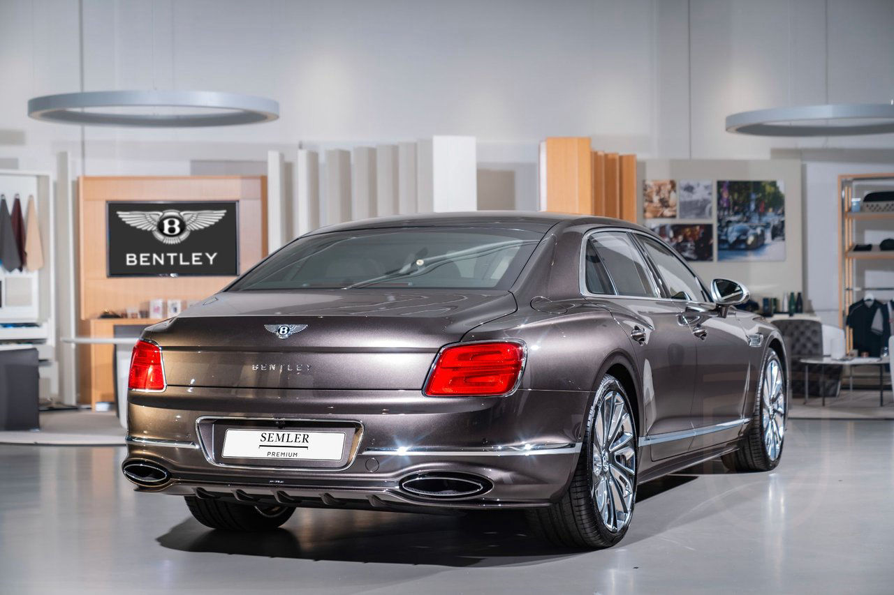 Bentley Flying Spur Mulliner Ultra Performance Hybrid