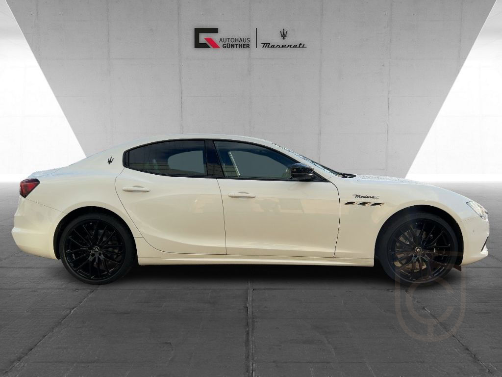 Maserati Ghibli MODENA 430PS AWD Bianco&Nero /Wow Effekt
