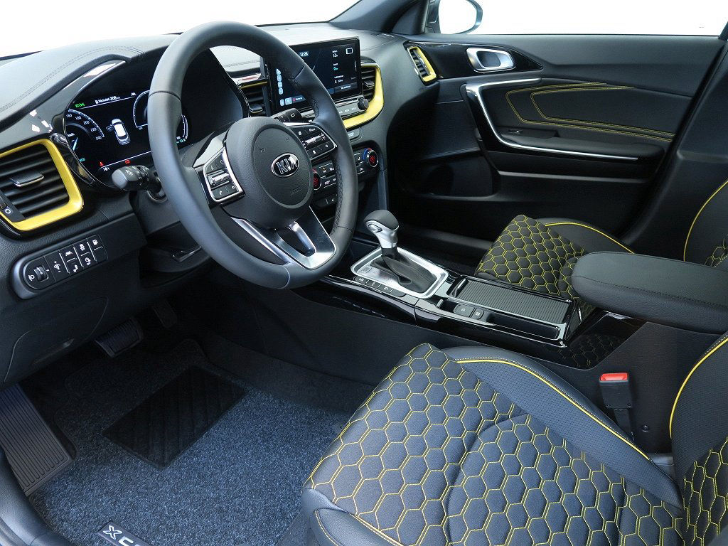Kia Xceed Plug-in Hybrid Advance Plus Yellow Pack