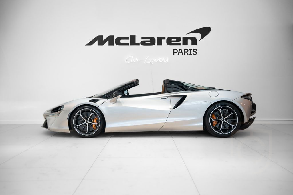 McLaren Artura Spider