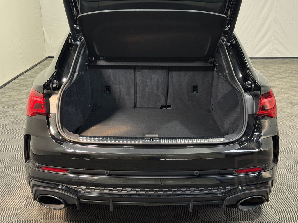 Audi RS Q3 Sportback | MATRIX NAVI PANO LEDER AHK ACC