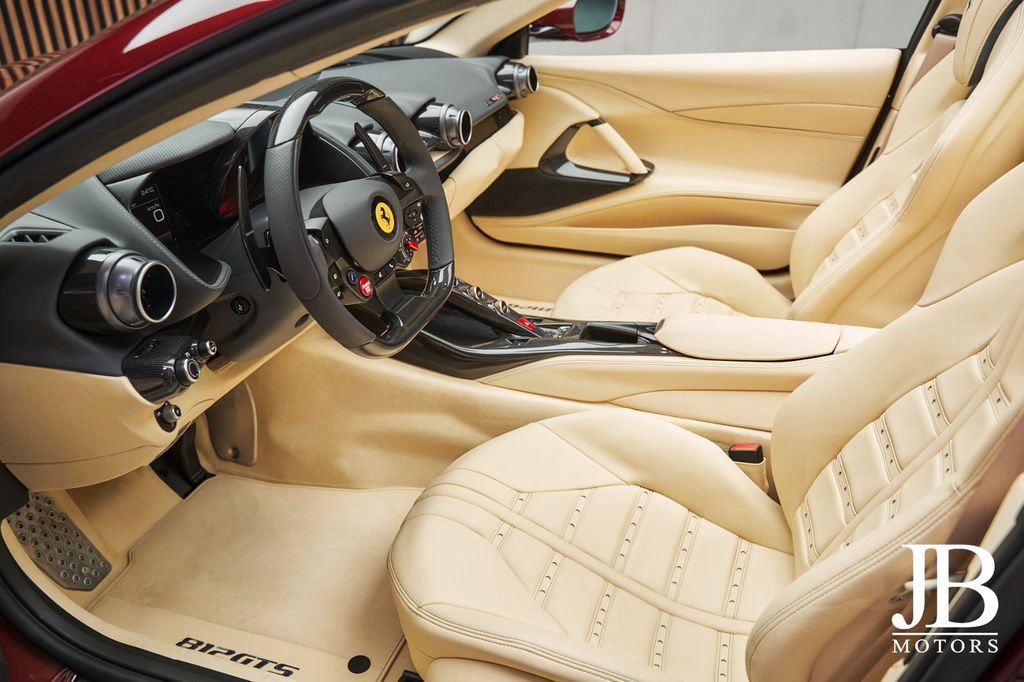 Ferrari 812 GTS Lift Full Carbon Passenger JBL 360° NEW