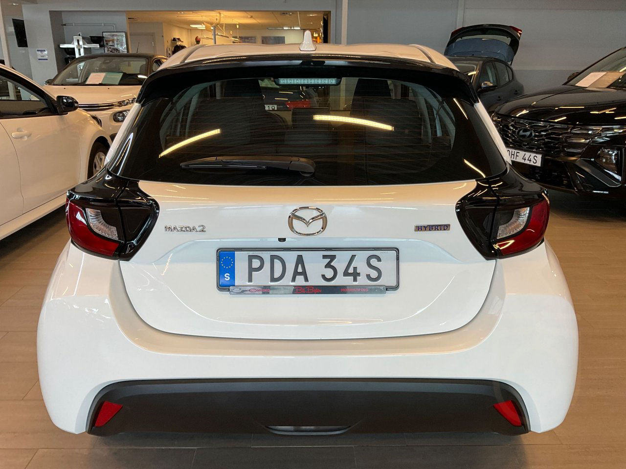 Mazda 2 Hybrid Centre-Line