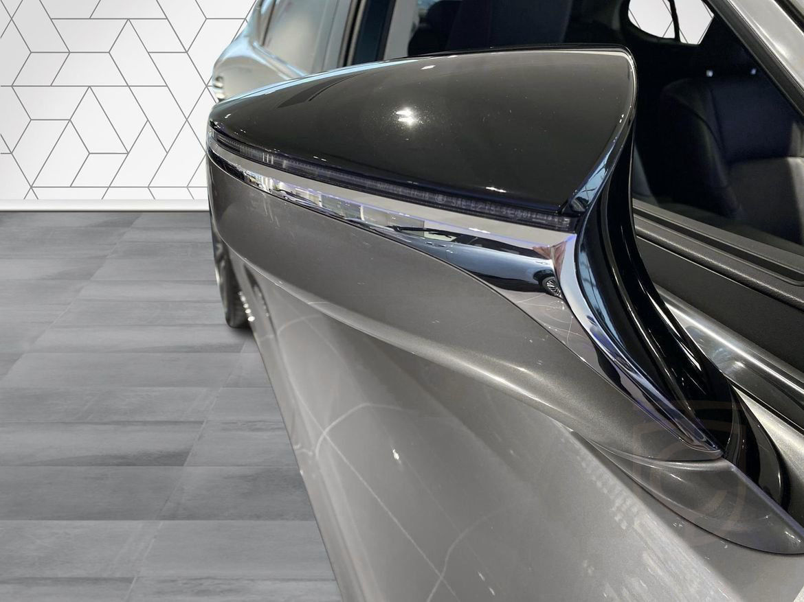 Lexus ES 300h Limited Edition