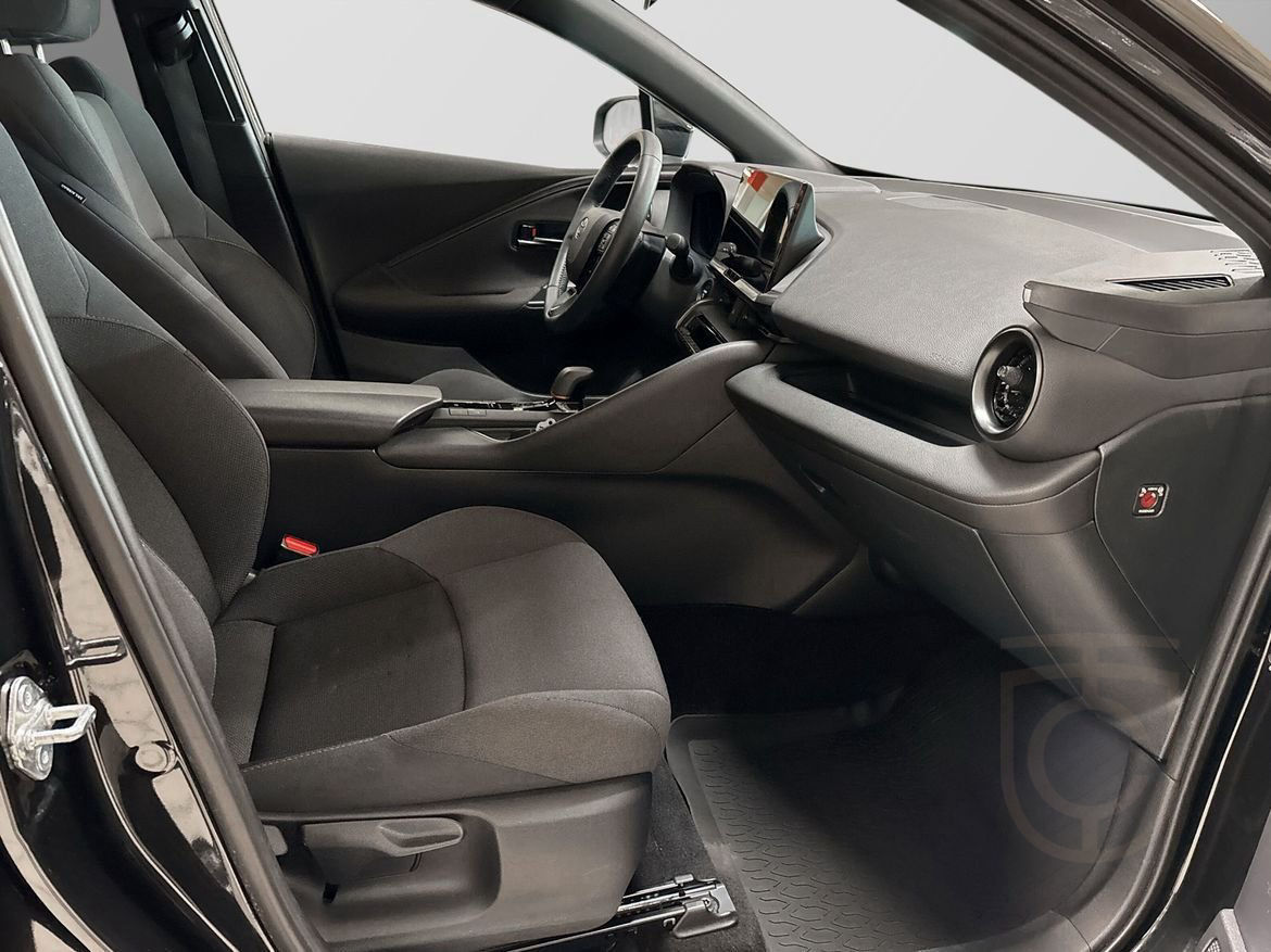 Toyota C-HR Hybrid 1,8 Style Teknikpaket Vinterhjul