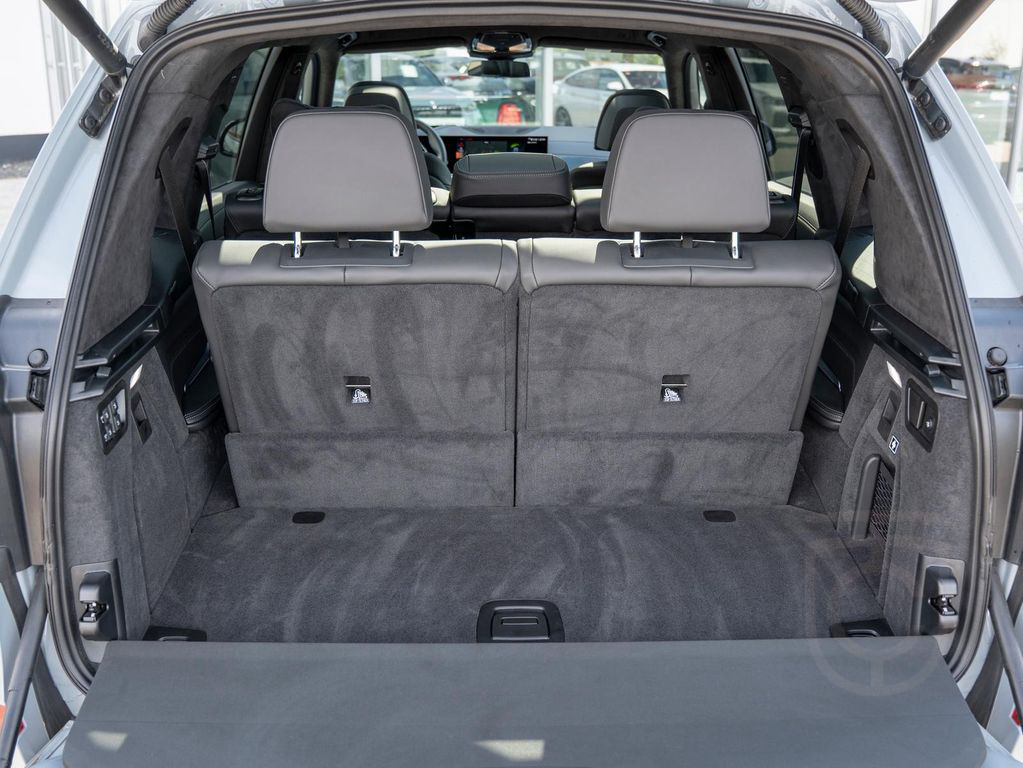 BMW X7 xDr 40d M-SportPro 22Z SI 5/100 AKTIVLENK H/K