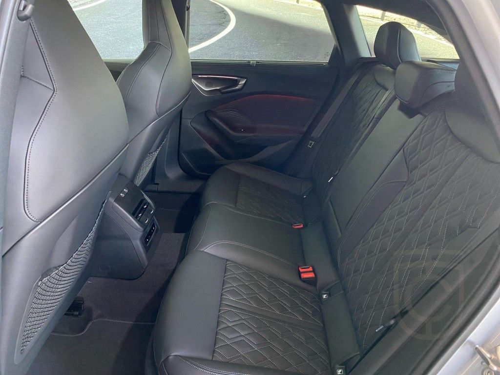 Audi S5 Avant TFSI quattro PANO+HUD+STHZG+360°+AHK+AC