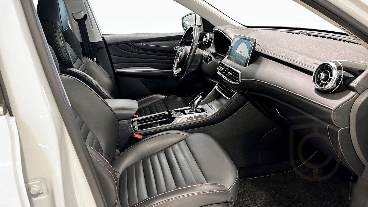 MG EHS Plug-in Hybrid Luxury