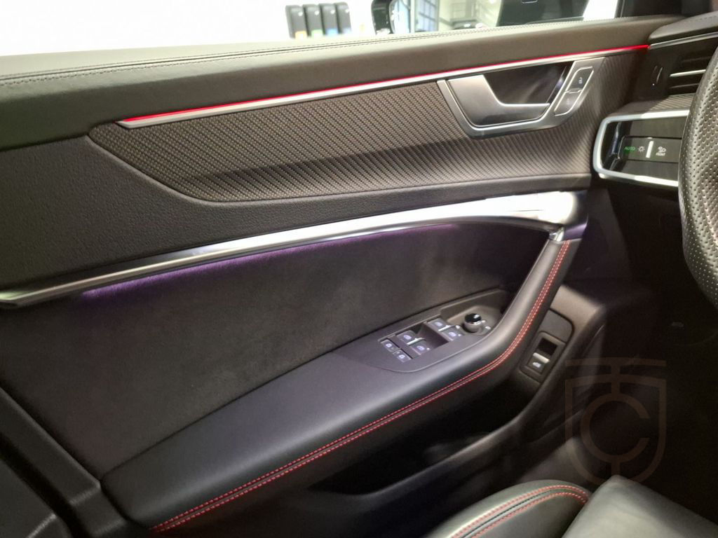 Audi RS 6 Avant 6 441(600) kW(PS)