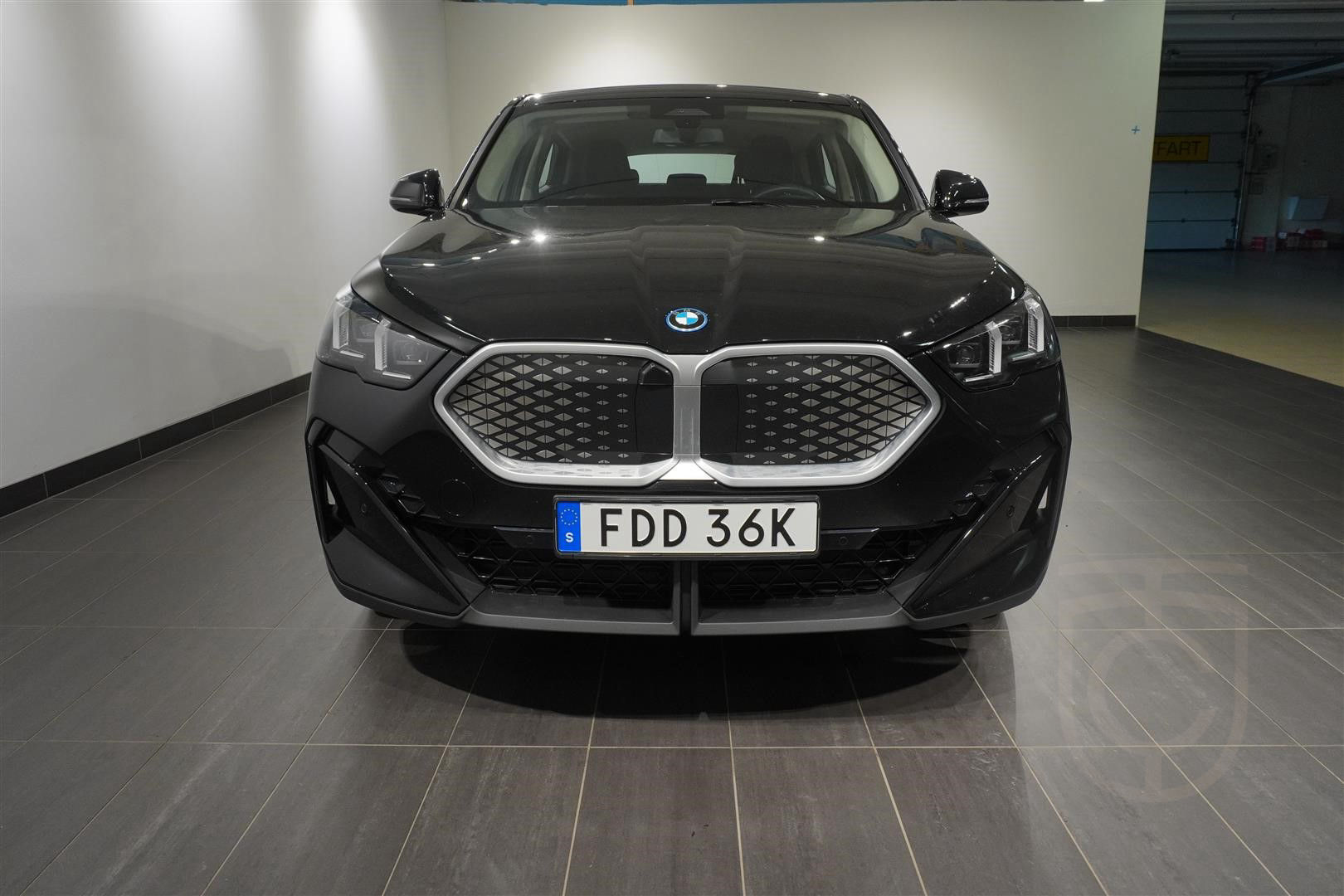 BMW iX2 xDrive30