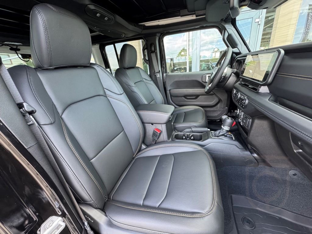 Jeep Wrangler 2.0 Unlim. Sahara Umbau Hoch + Breit SK