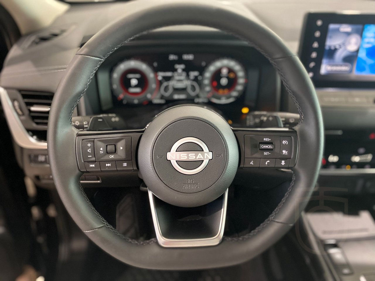 Nissan Qashqai 1.3 DIG-T XTRONIC-CVT N-Connecta