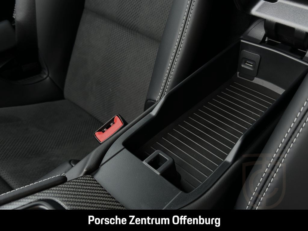 Porsche 718 Spyder RS