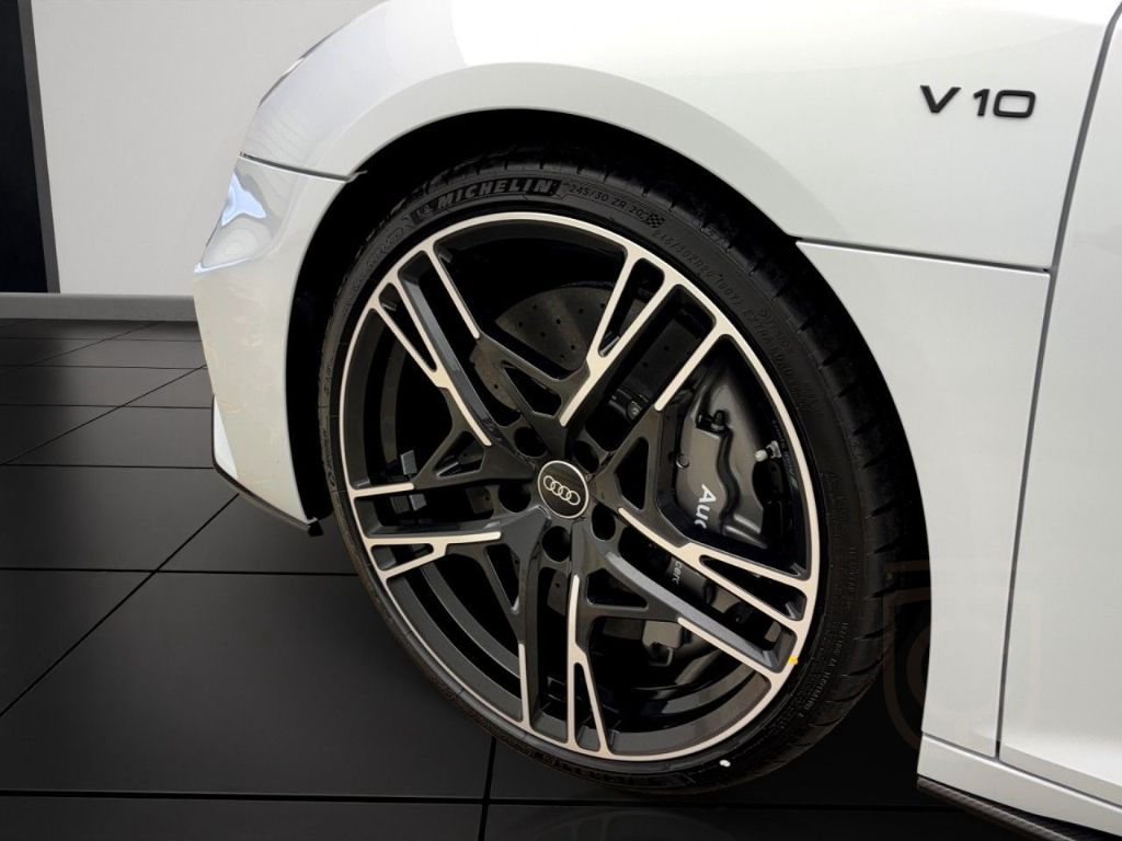 Audi R8 Spyder V10 Q PERFORMANCE NAVI+ KAMERA B&O LED
