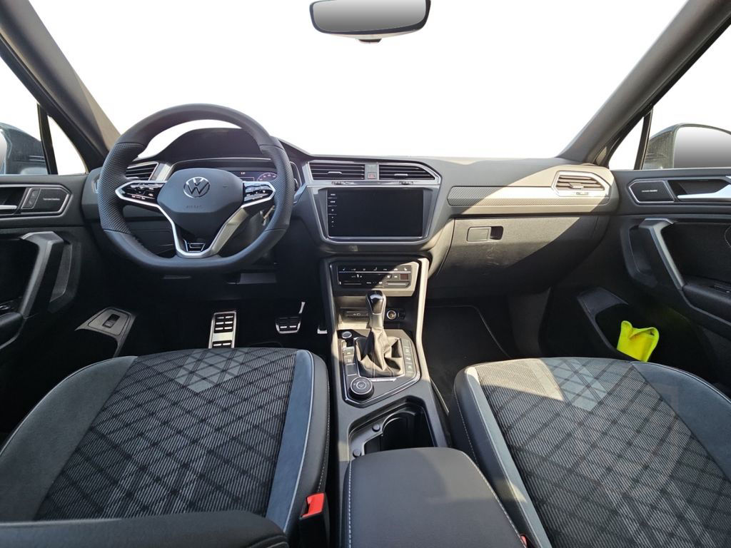 Volkswagen Tiguan Allspace R-Line 2.0 TDI 4M DSG AHK/PANO/3