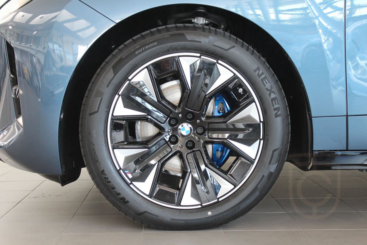 BMW iX xDrive60 M Sport