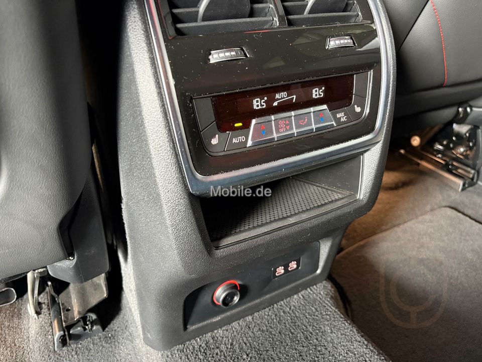BMW XM 4.4 Label Red M Drivers Package Sport Aut.