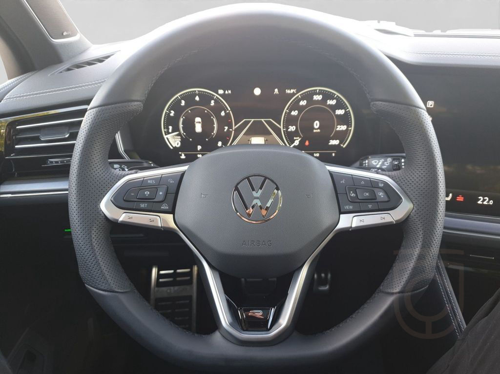 Volkswagen Touareg 3.0 TSI 4M R-LINE BLACKSTYLE NP126 LM22
