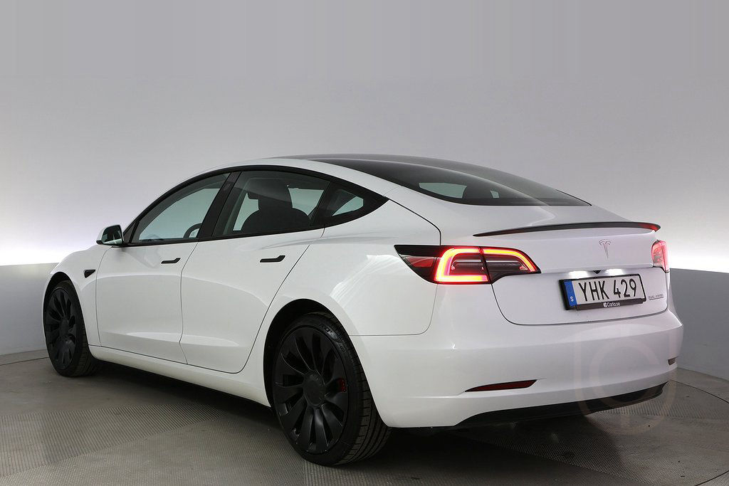 Tesla Model 3 Performance