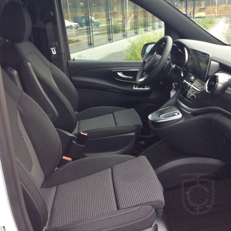 Mercedes-Benz EQV 300 lang (7 Sitzer) SpurW Sport Navi ACC LM