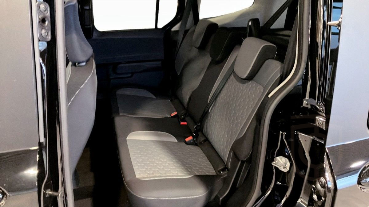 Ford Tourneo Courier Titanium 1.0 EcoBoost