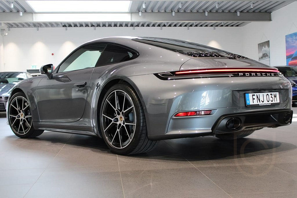 Porsche 911 Carrera