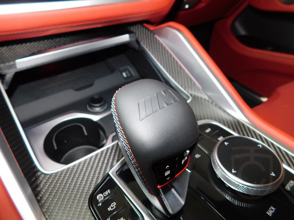 BMW XM (BMW Individual Merino/Soft-Close/Carbon)