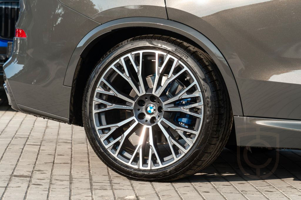 BMW X5 40i M SPORT.PANO.LUFTFE.SOFTC.INDIVIDUAL.22"