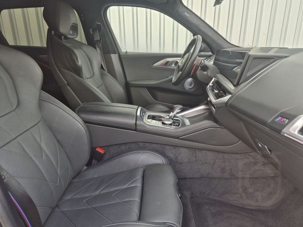 BMW XM DA-Prof,360°,B&W,Massage,M Driver's,AHK,23"