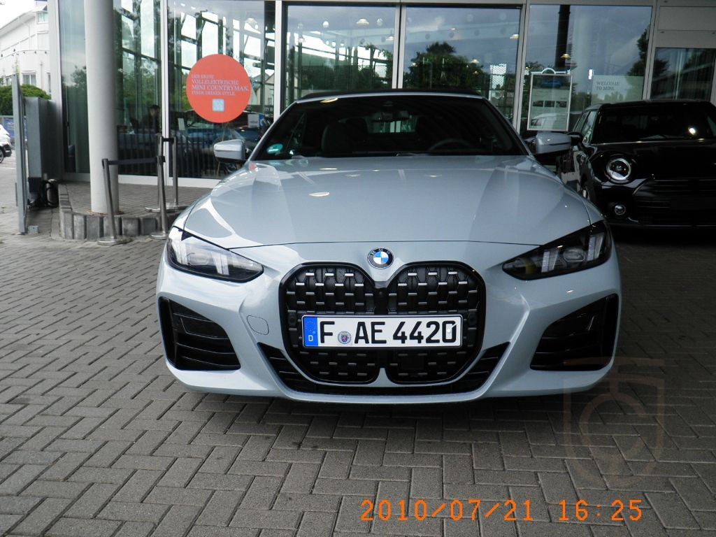 BMW 420 i Cabrio Sportpaket Navi Digitales Cockpit M