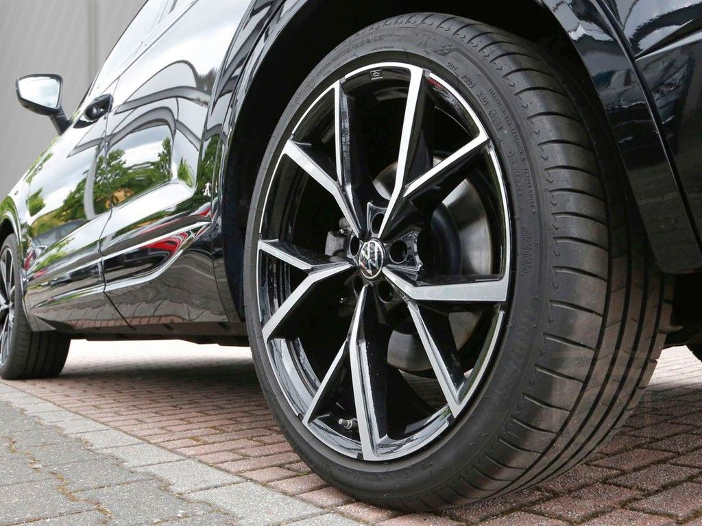Volkswagen Touareg 3.0 V6 TSI 4M R-Line PANO AHK 360° STHZ
