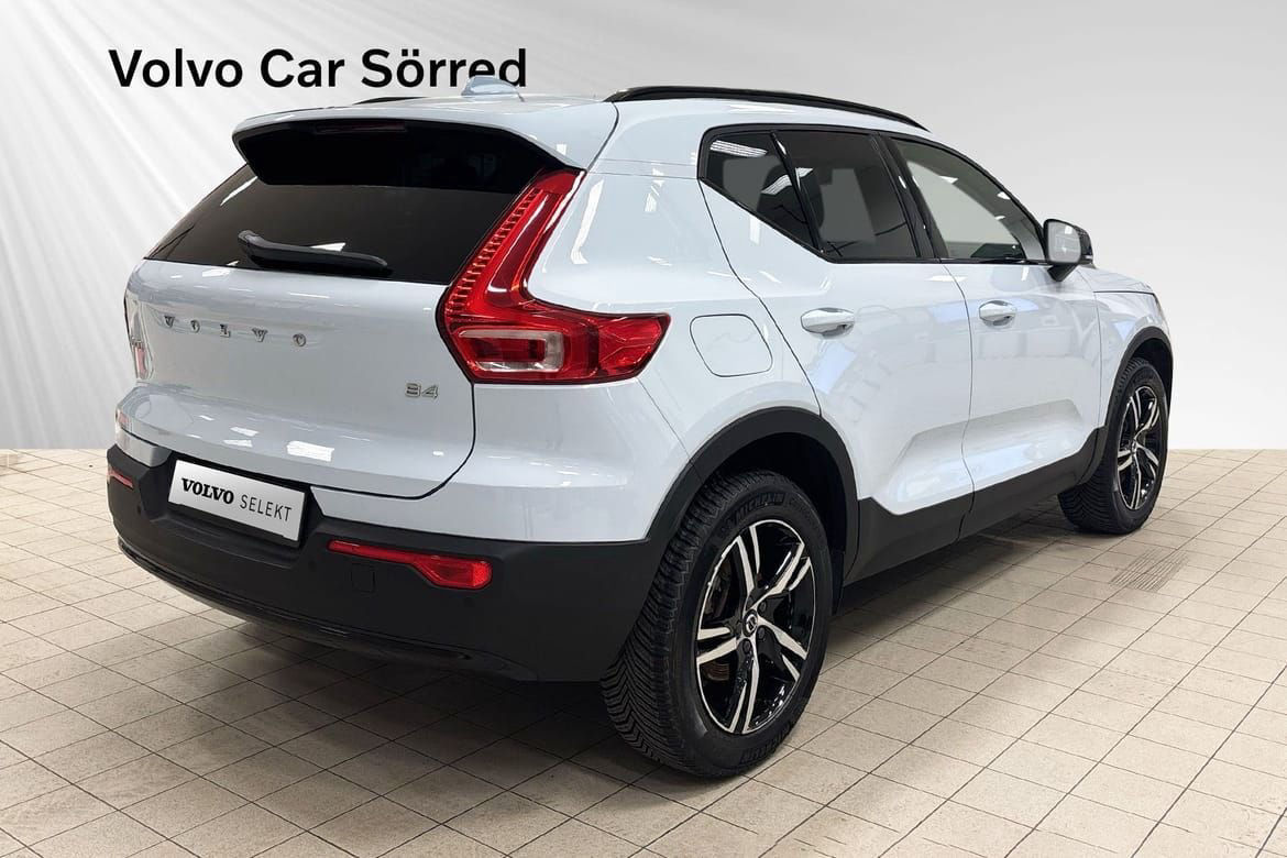 Volvo XC40 B4 FWD Bensin Plus Dark