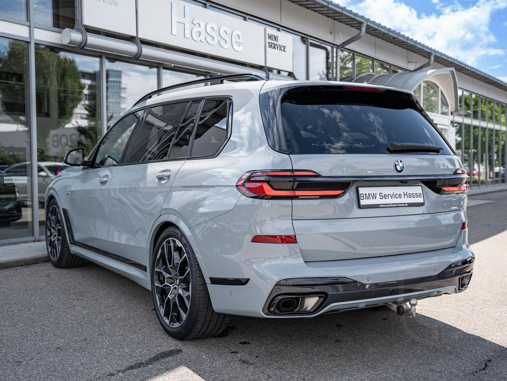 BMW X7 xDr 40d M-SportPro 22Z SI 5/100 AKTIVLENK H/K