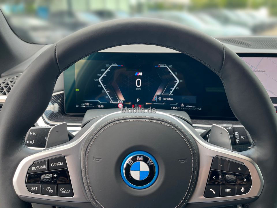 BMW X5 xDrive50e M Sport 2-Achs Luftfd. Pano AHK H/K