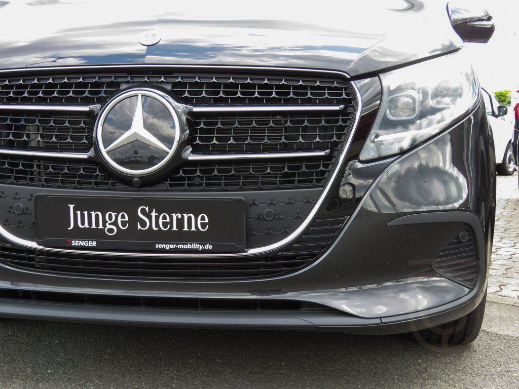 Mercedes-Benz V 300 d Style 4x4 lang AIRMATIC Distr. Kamera 9G