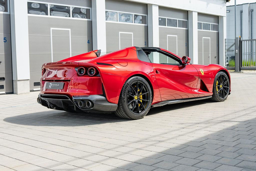 Ferrari 812 GTS | Atelier | Full Carbon | Rosso Fuoco