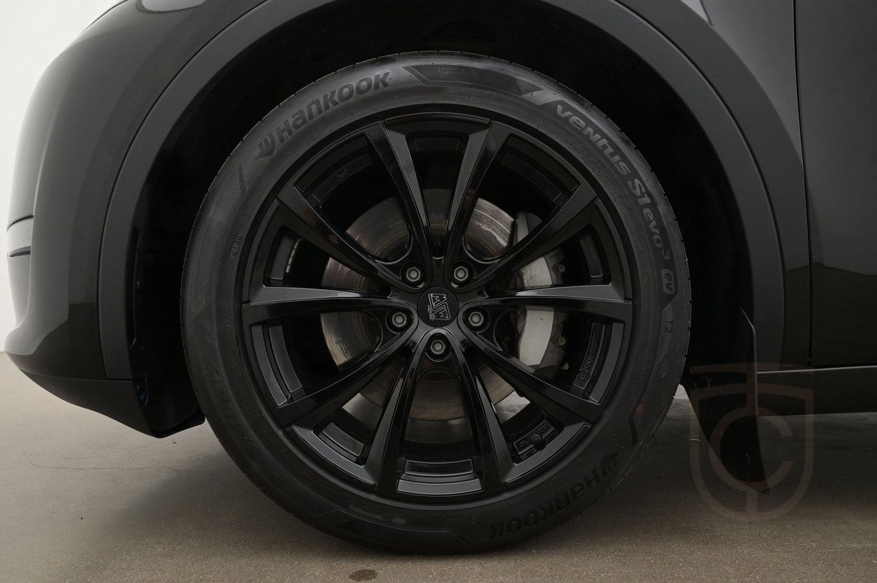 Tesla Model Y Long Range AWD Autopilot Acc.Boost Pano