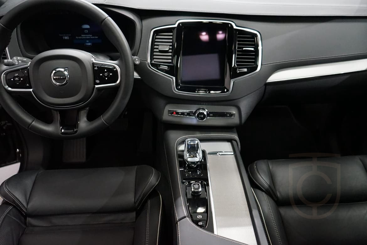 Volvo XC90 B5 AWD Diesel Ultimate Dark Edition