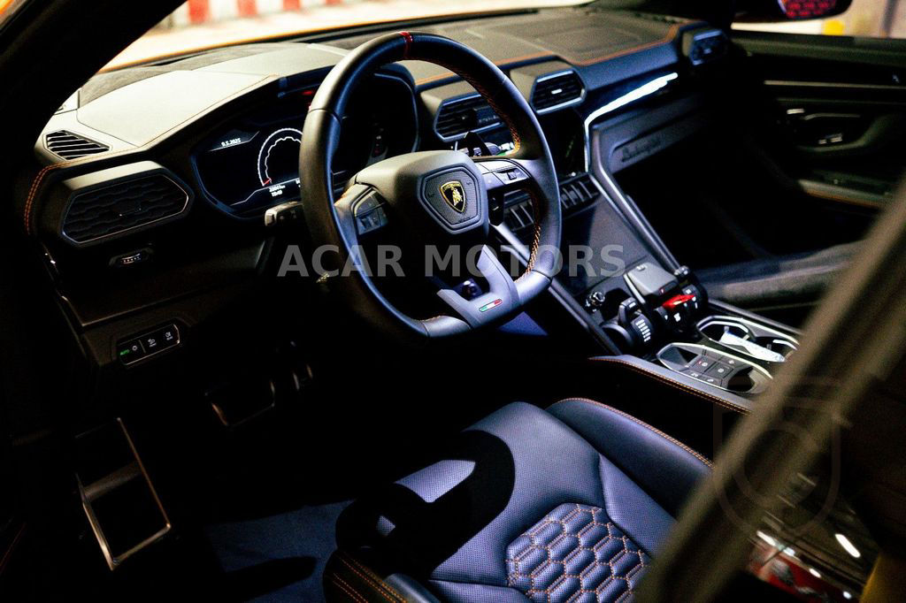 Lamborghini Urus S Arancio Borealis 1. Hand 666 PS