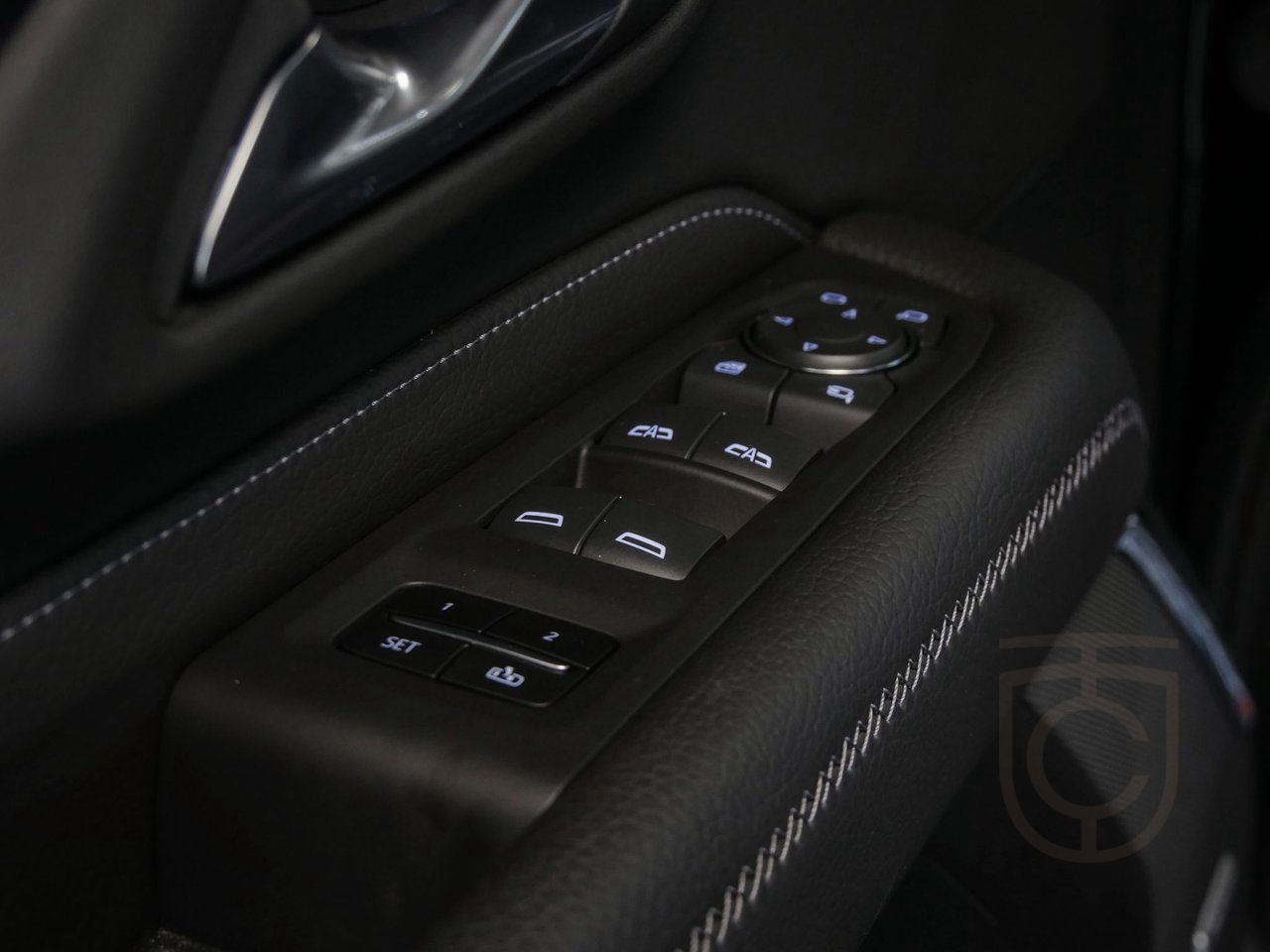 GMC Yukon DENALI RESERVE 6.2 V8 E85 2