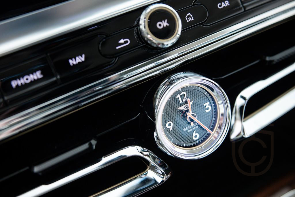 Bentley Flying Spur Azure Hybrid