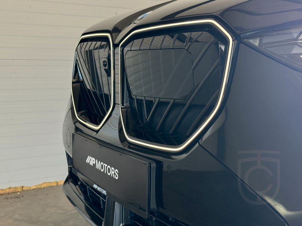 BMW X3 30e M-PAKET / INNO-PAKE T / ICONIC GLOW
