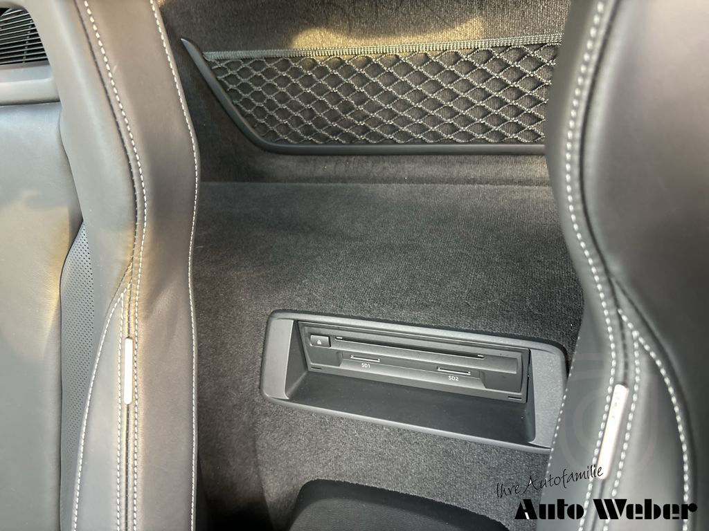 Audi R8 Coupe RWD performance Keramik Schalensitze