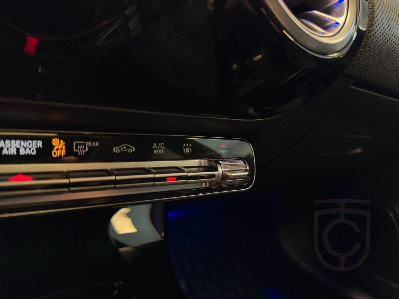 Mercedes-Benz CLA 250 e AMG Pano Burmester Widescreen