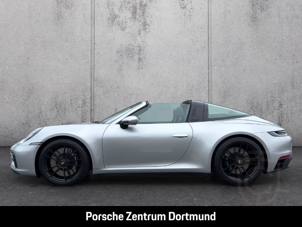 Porsche 992 911 Targa 4 GTS BOSE Sportabgasanlage LED